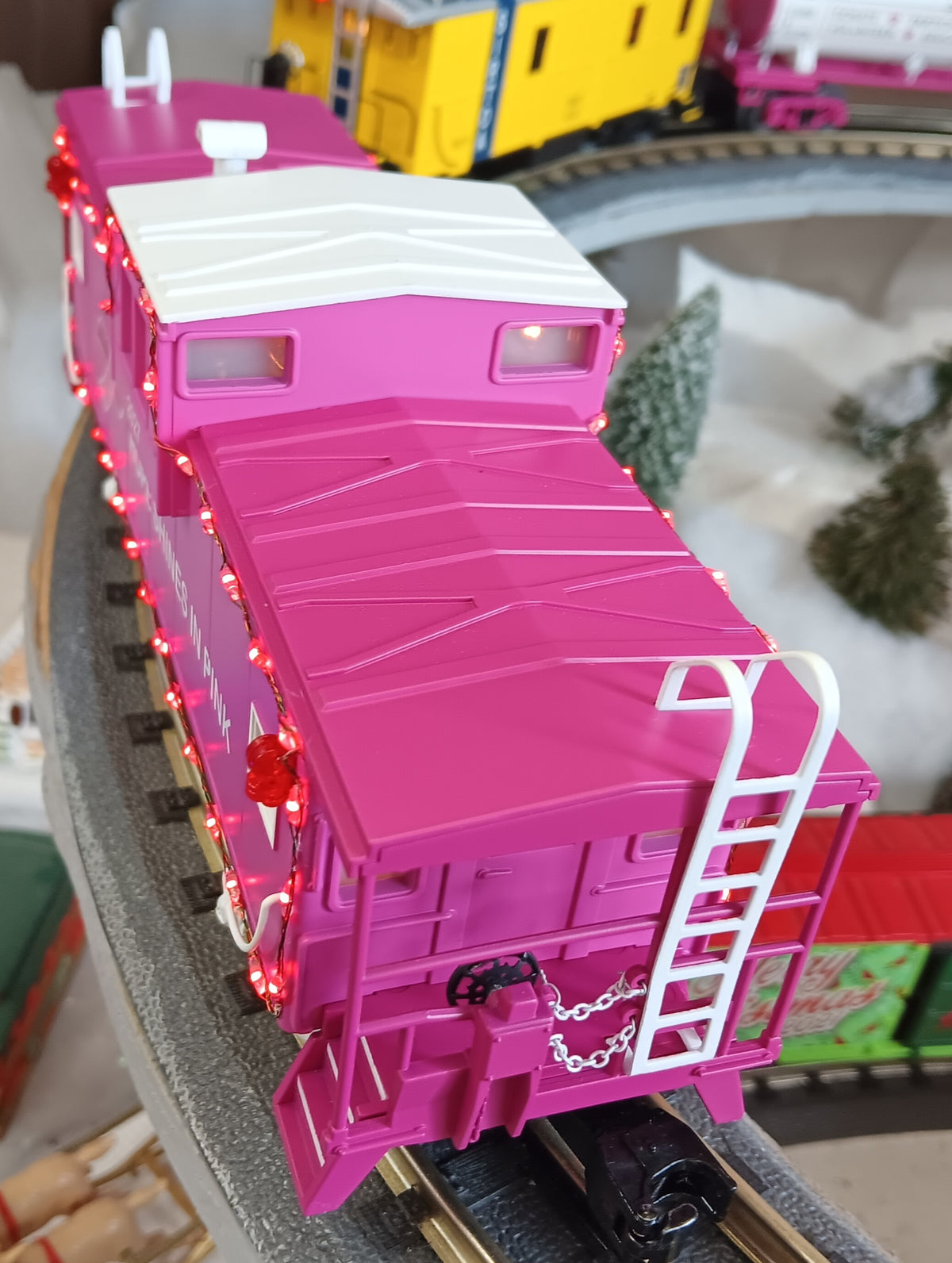 E-Z Catch Custom MTH RailKing # 30-77441 O Gauge Cancer Awareness Extended Vision Caboose with LED Lights Rd # 2027