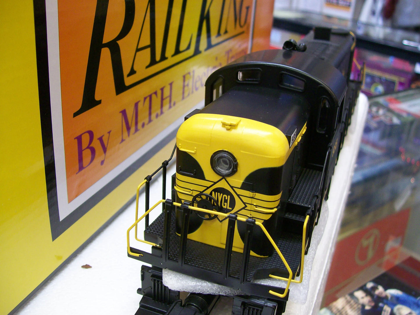In Stock Exclusive E-Z Catch Custom Run MTH Railking # 30-21190-1 New York & Greenwood Lake RS-3 Cab # 935