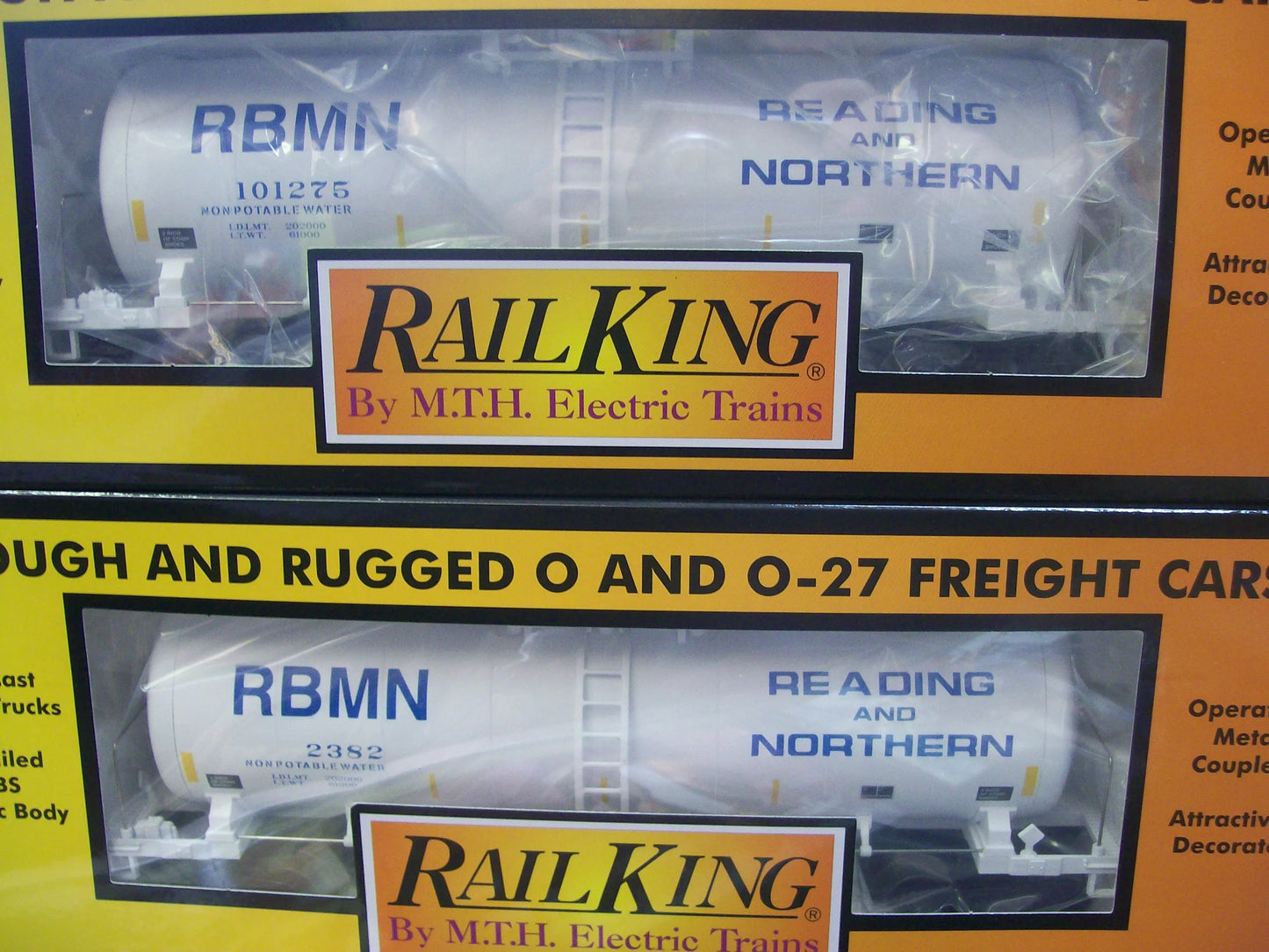 Two Pack Reading Blue Mountian & Northern E-Z Catch Exclusive Modern Tank Cars # 2382 & 101275
