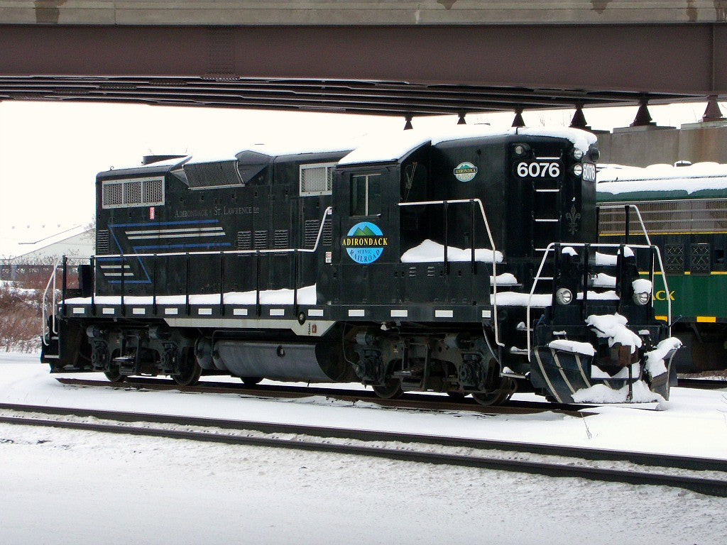Pre-Order ETA Late 2025 / Early 2026 MTH Premier O Scale # 20-22024-1 ( Exclusive Custom Run ) Adirondack & St. Lawrence GP-9 # 6076