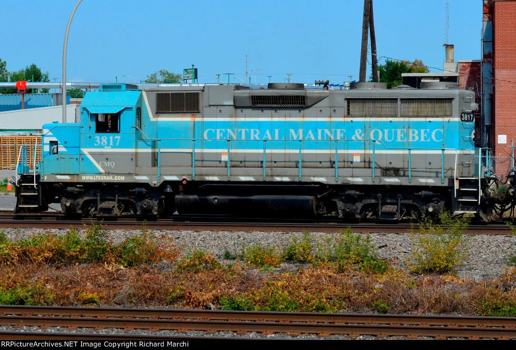 ETA FALL 2025 ( E-Z Catch Custom Atlas O GP-38-3 Central Maine & Quebec Cab # 3817 ( 3-Rail )