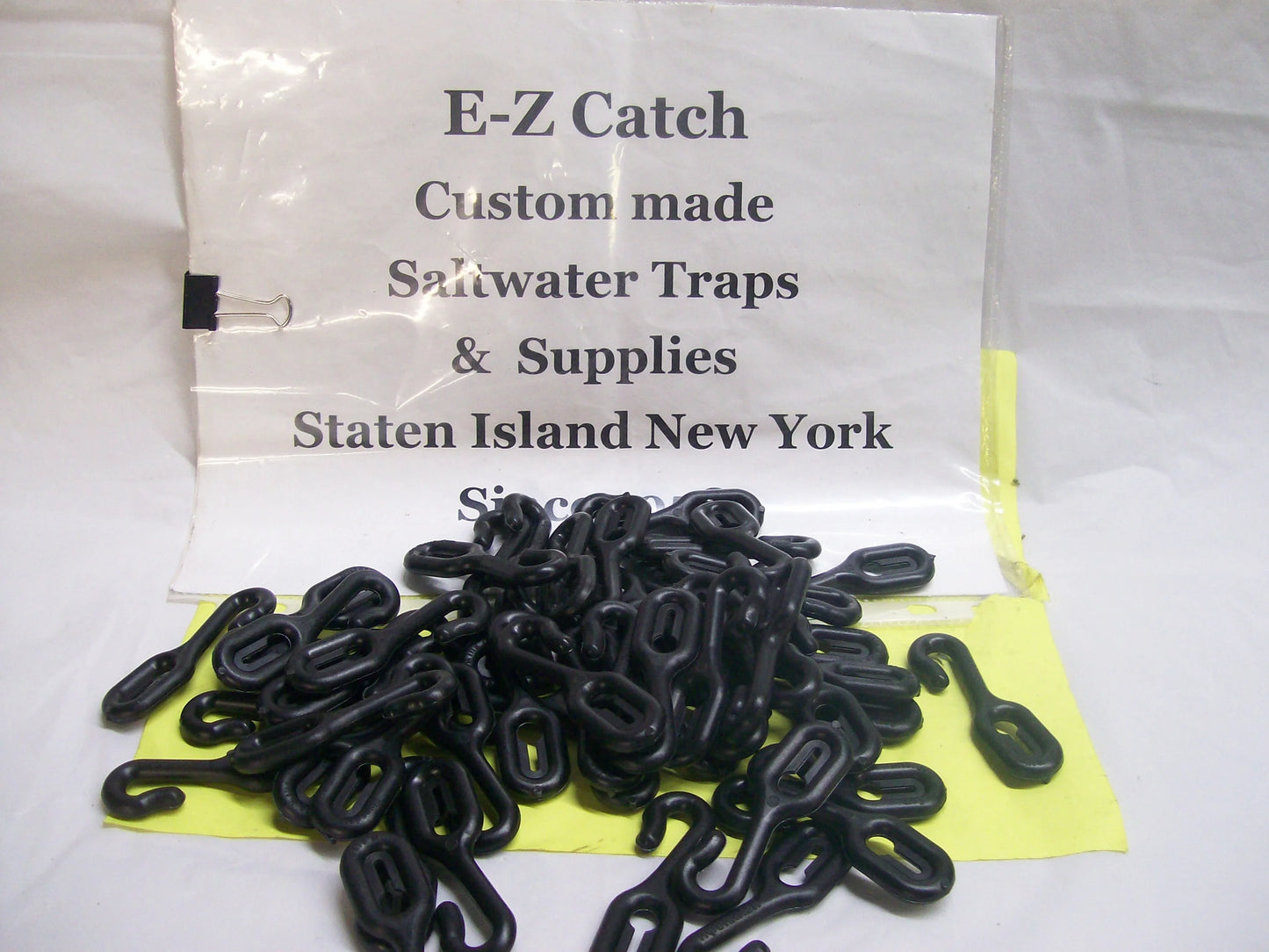 E-Z Catch 50 Count Black Plastic Crab Pot & Trap Hooks  Fit's 3/16 & 1/4" Bungee