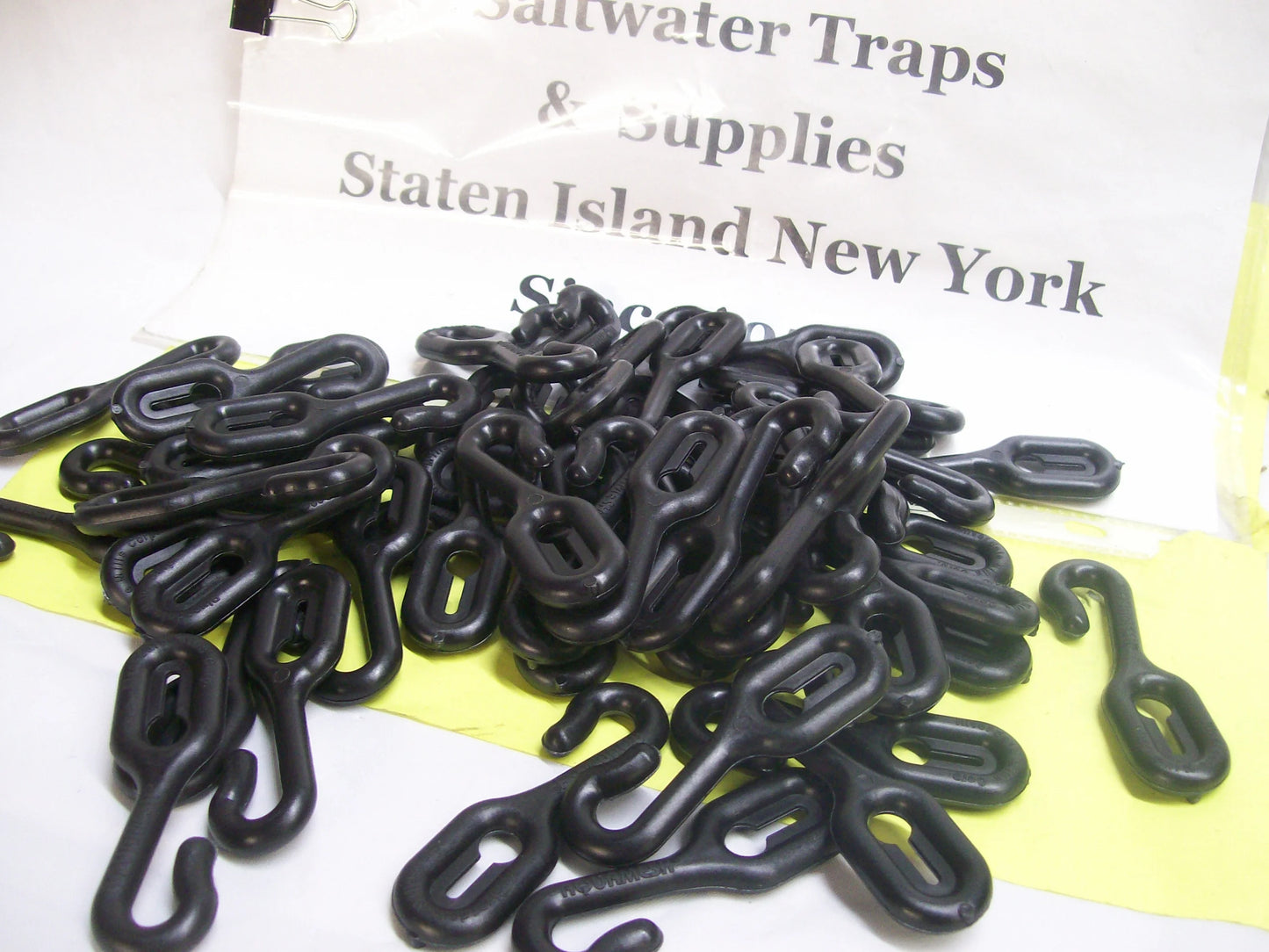 E-Z Catch 50 Count Black Plastic Crab Pot & Trap Hooks  Fit's 3/16 & 1/4" Bungee