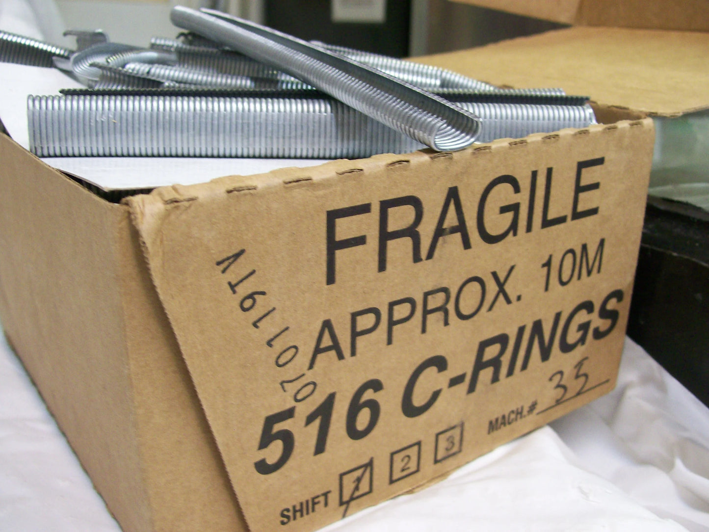 Galvanized C-Ring's ( Sharp Point ) 1/2" USA Made 10,000 per box ( For Air Tools Only )