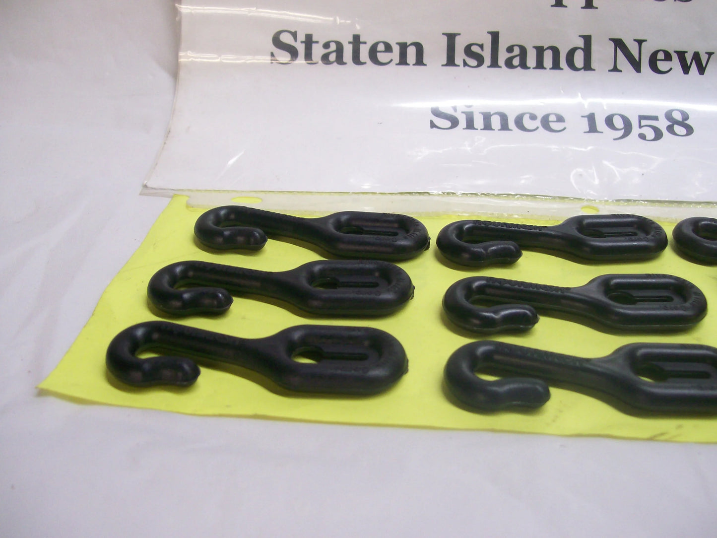 E-Z Catch 10 Pack, Black Plastic Crab Pot & Trap Hooks  Fit's 3/16 & 1/4" Bungee