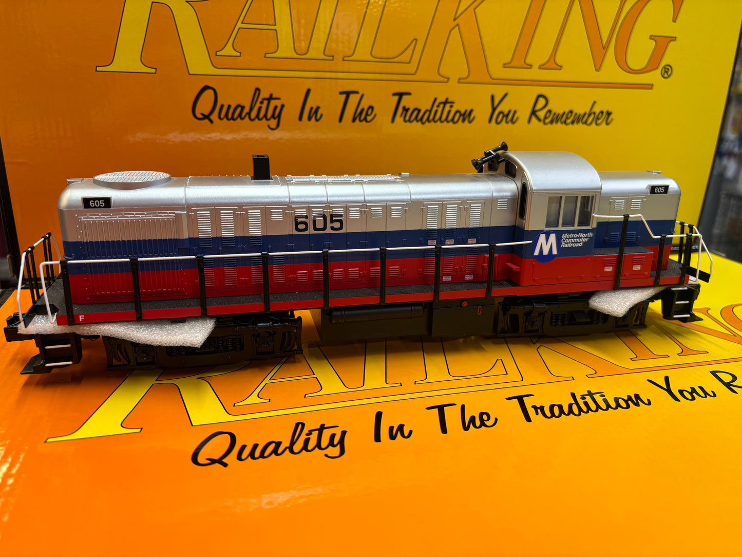 MTH Railking # 30-21193-1 ( Custom ) RS-3 Diesel Engine With Proto-Sound 3.0 - Metro North  Engine No. 605 ( with MTA Logo's )