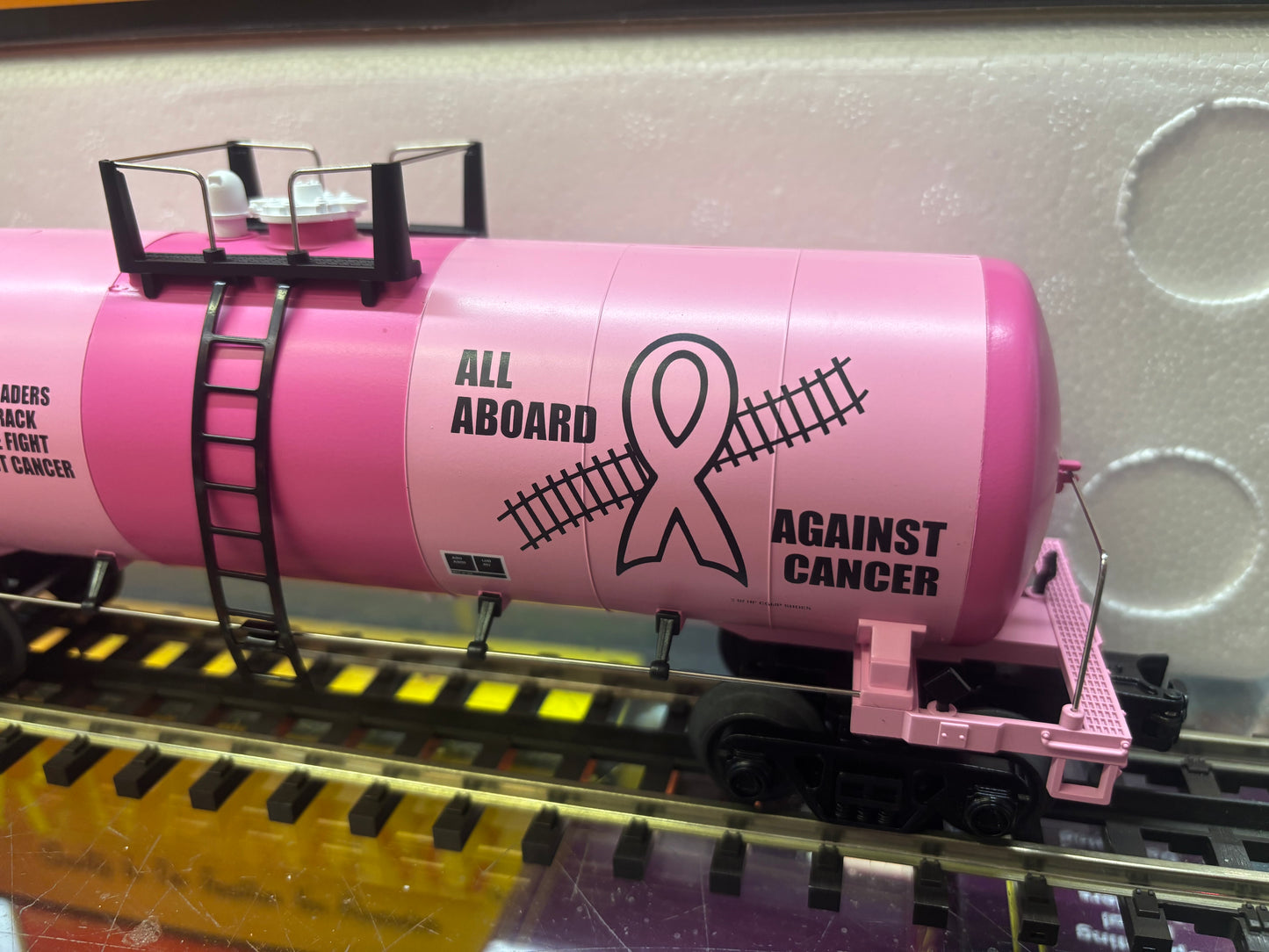 E-Z Catch Custom Cancer Awareness MTH Railking Cure 2 Modern Tank Car