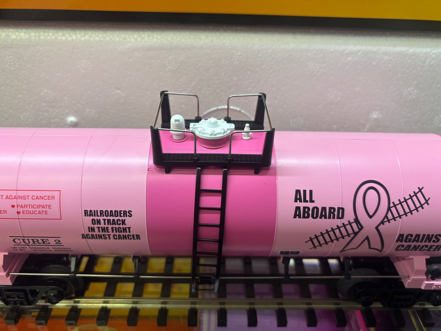 E-Z Catch Custom Cancer Awareness MTH Railking Cure 2 Modern Tank Car