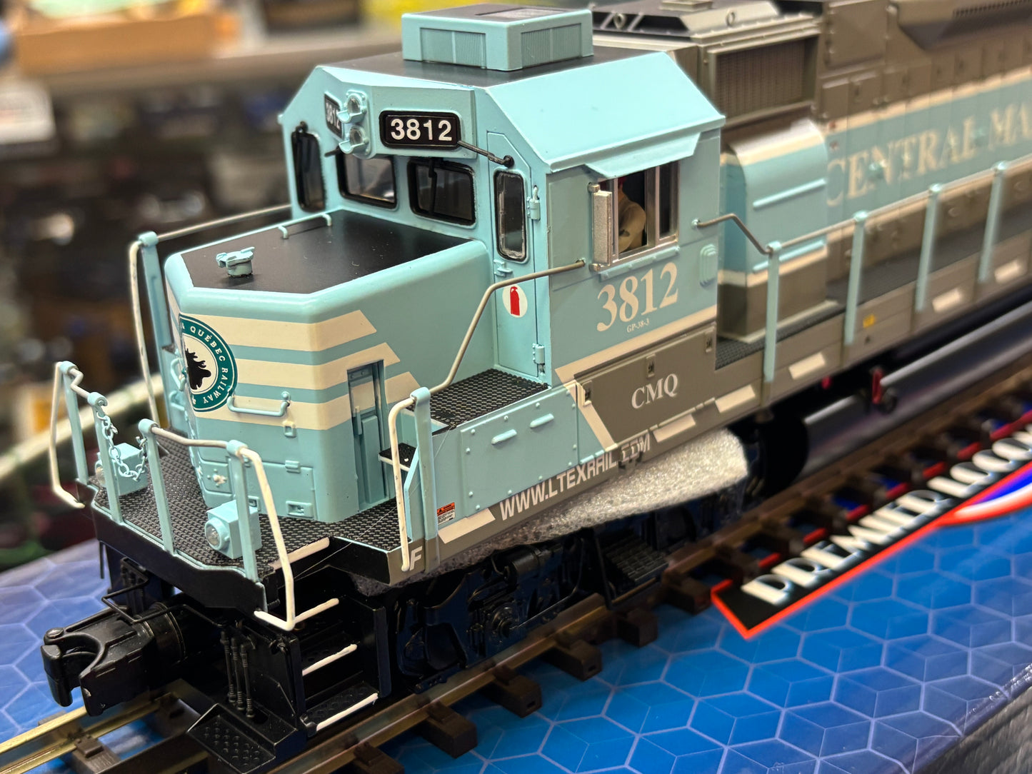 Now IN STOCK, Limited Run ( E-Z Catch Custom Atlas O GP38-3 Central Maine & Quebec Cab # 3812 ( 3-Rail )