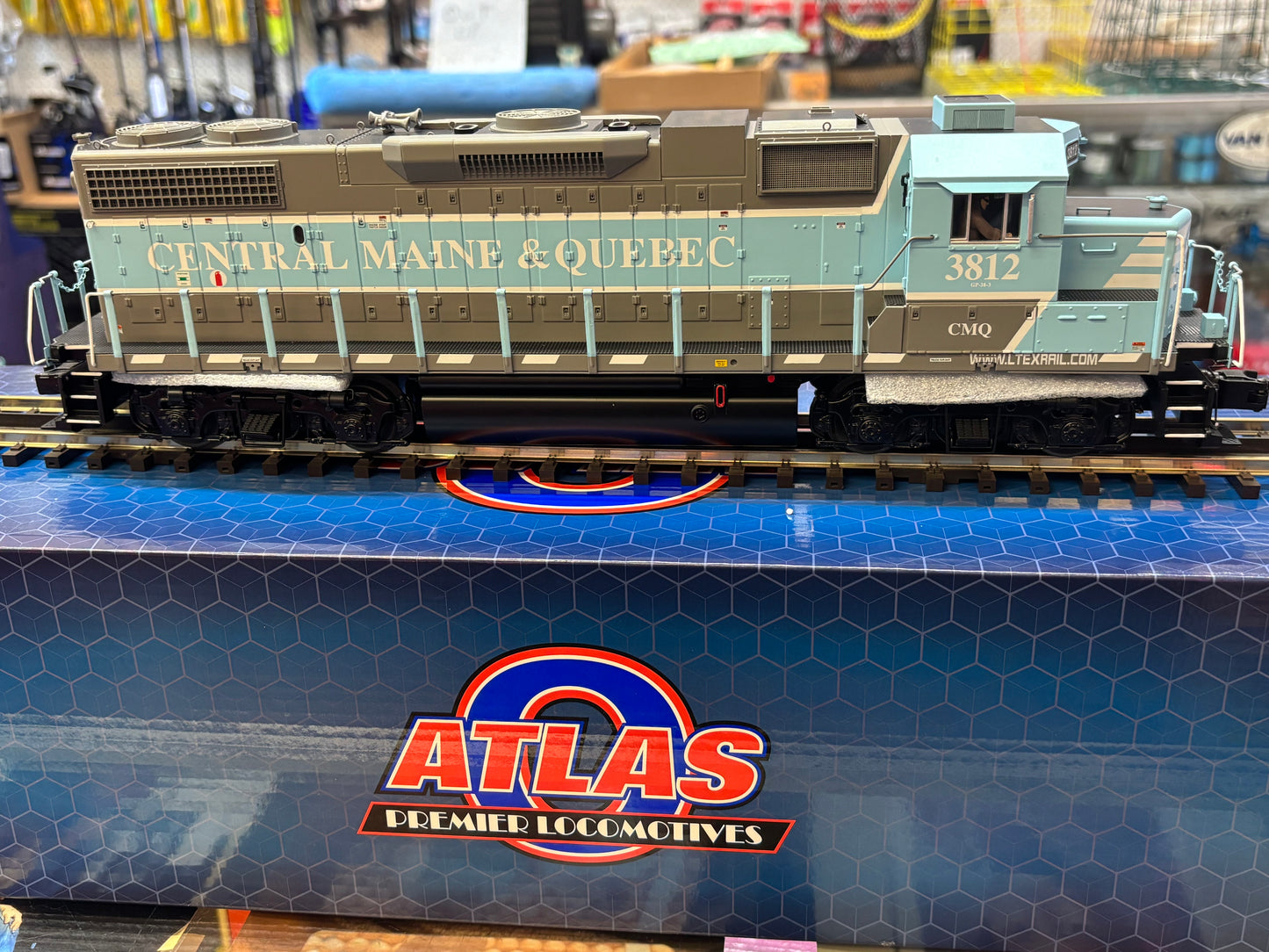 Now IN STOCK, Limited Run ( E-Z Catch Custom Atlas O GP38-3 Central Maine & Quebec Cab # 3812 ( 3-Rail )