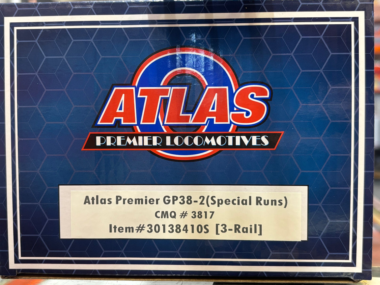 Now IN STOCK ( E-Z Catch Custom Atlas O GP-38-3 Central Maine & Quebec Cab # 3817 ( 3-Rail )