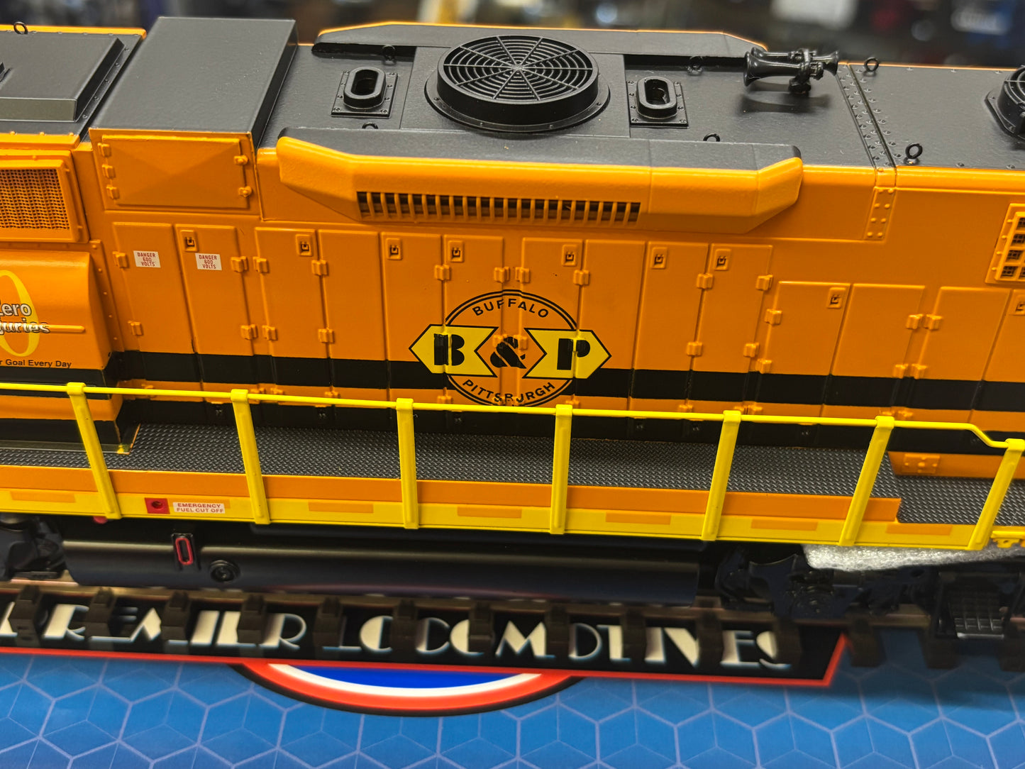 Now IN STOCK, E-Z Catch Buffalo & Pittsburgh Custom Atlas O Premier GP38-2 Cab # 3512 ( 3-Rail )