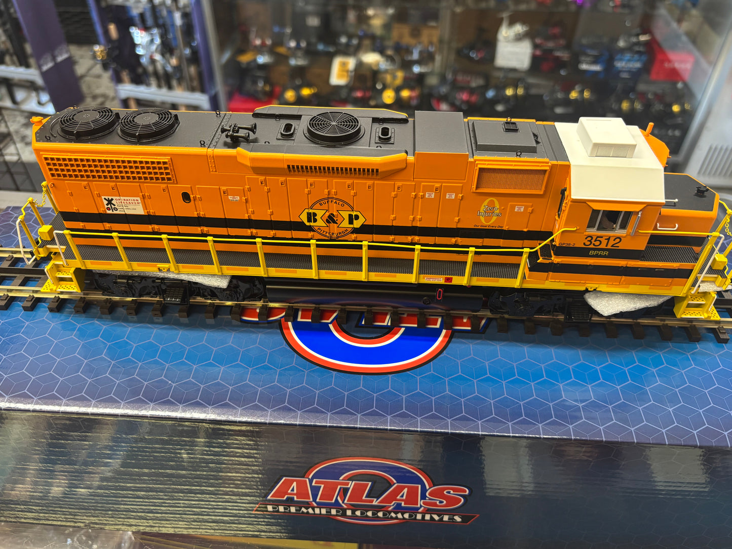 Now IN STOCK, E-Z Catch Buffalo & Pittsburgh Custom Atlas O Premier GP38-2 Cab # 3512 ( 3-Rail )