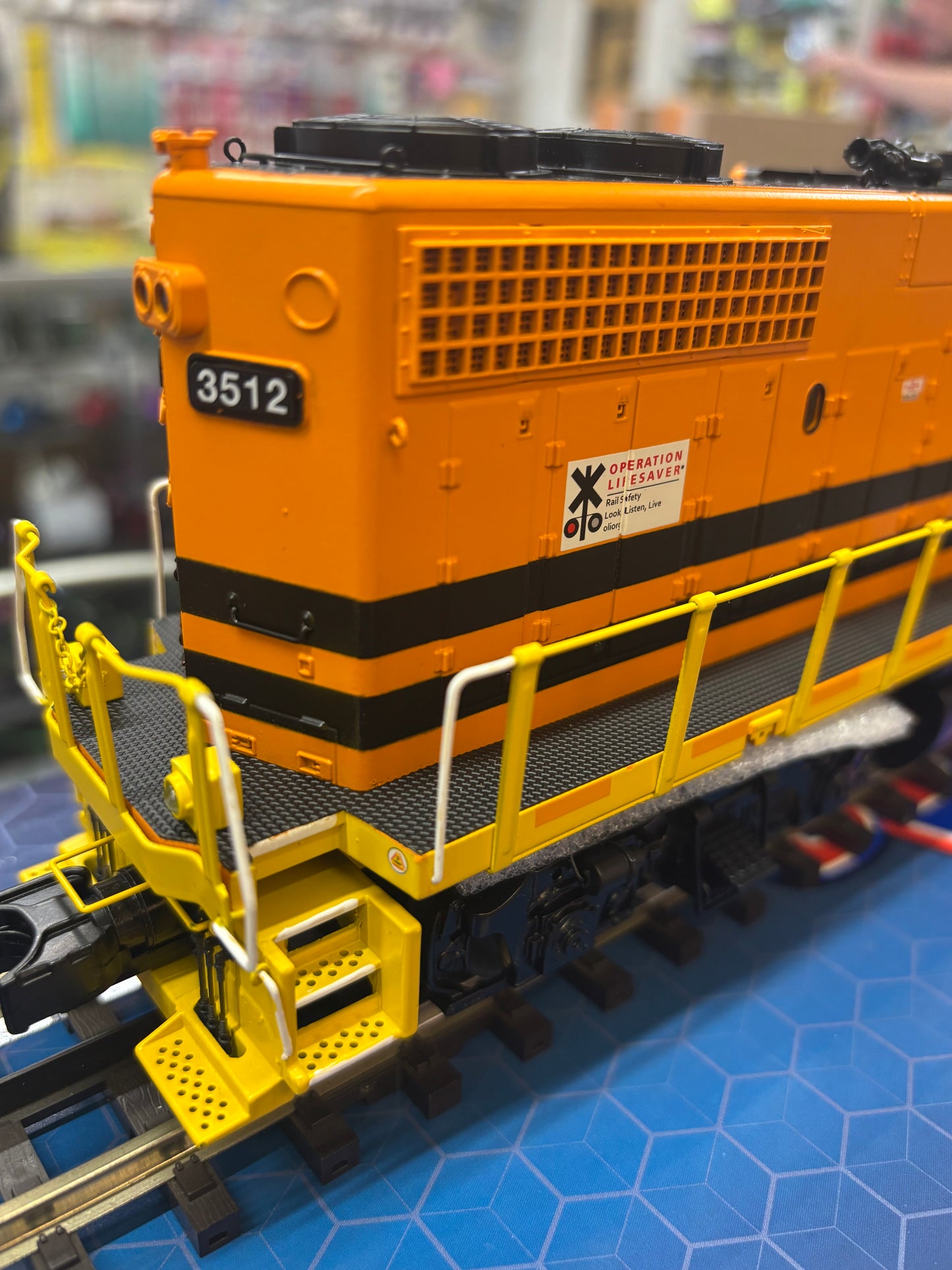 Now IN STOCK, E-Z Catch Buffalo & Pittsburgh Custom Atlas O Premier GP38-2 Cab # 3512 ( 3-Rail )