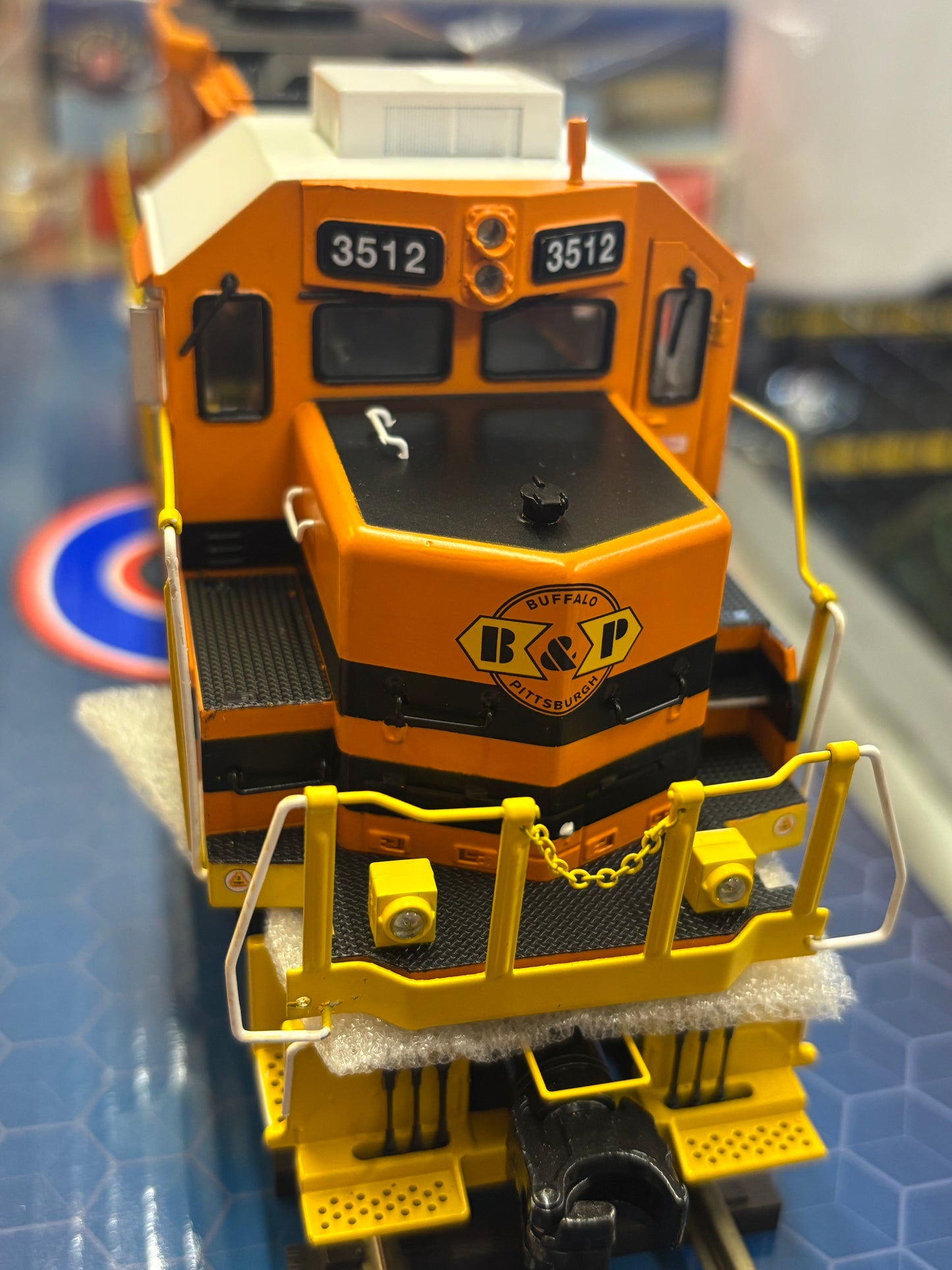 Now IN STOCK, E-Z Catch Buffalo & Pittsburgh Custom Atlas O Premier GP38-2 Cab # 3512 ( 3-Rail )