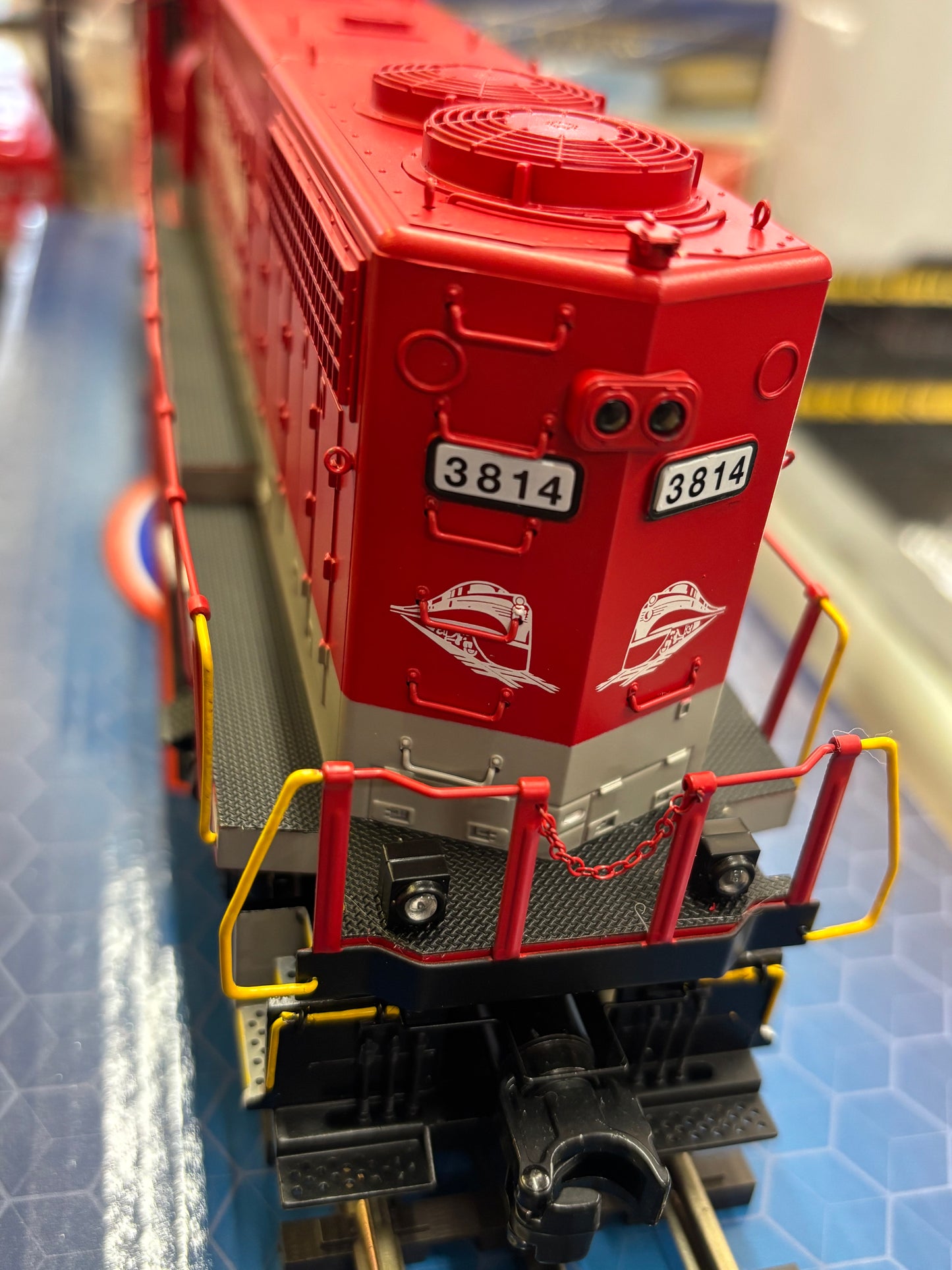 Now IN STOCK ( E-Z Catch RJ Corman GP38-3 Custom Atlas O Premier Cab # 3814 ( 3-rail )
