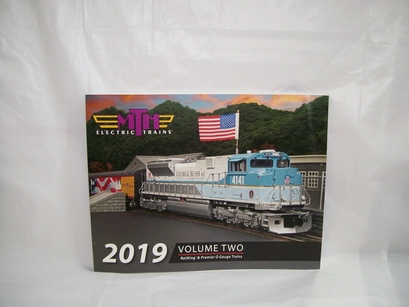 MTH 2019V2 CATALOG EZ Catch World