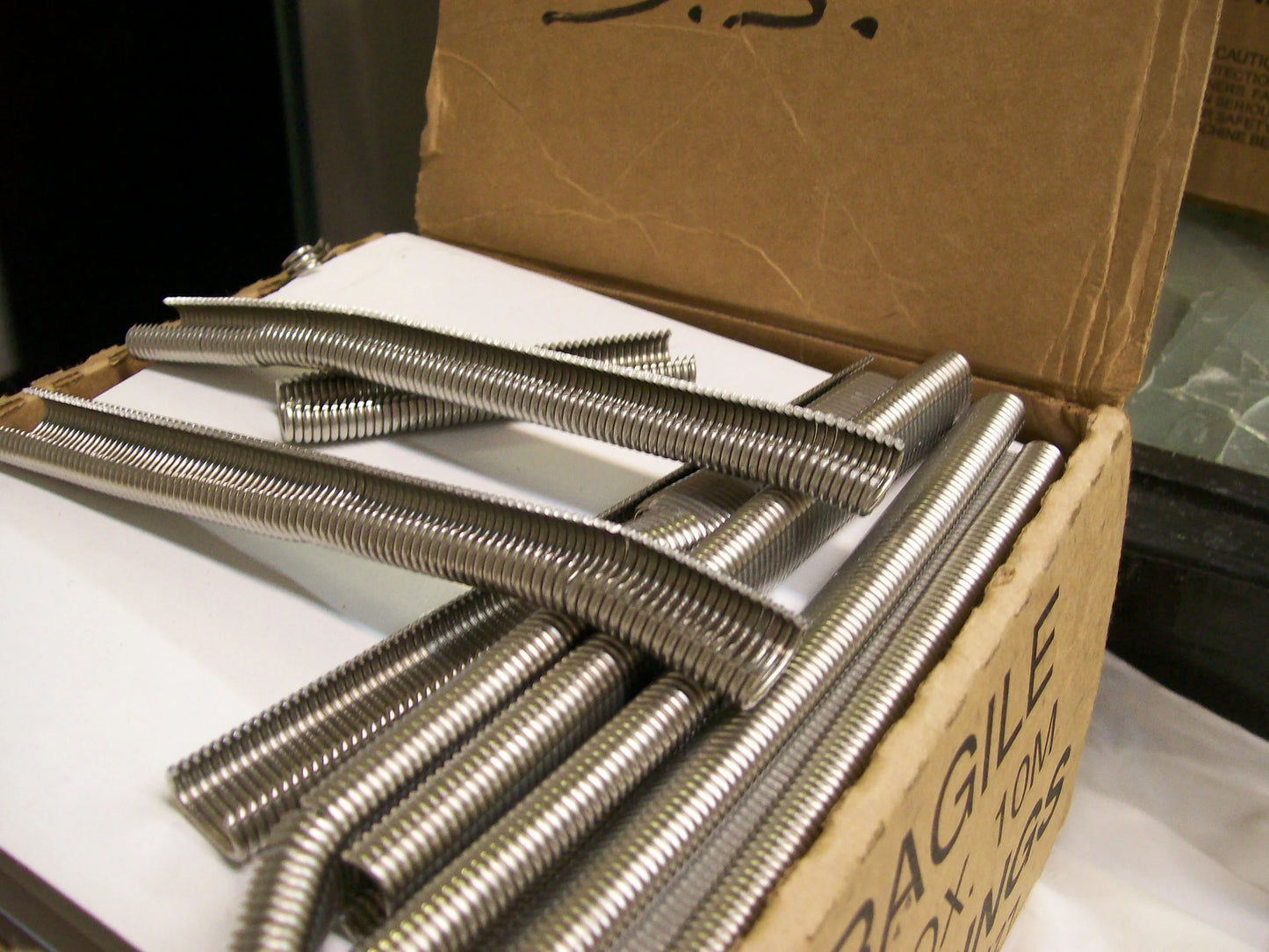 Stainless Steel  C-Ring's ( Sharp Point ) 1/2" USA Made 10,000 per box ( For Air Tools Only )