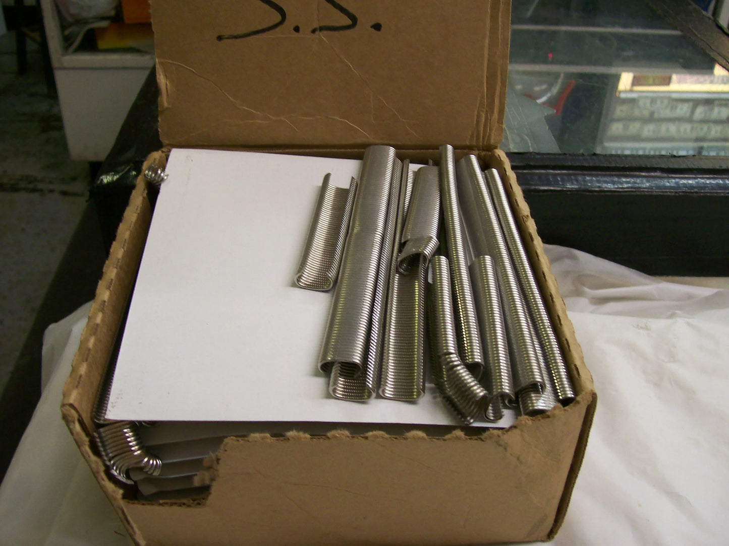 Stainless Steel  C-Ring's ( Sharp Point ) 1/2" USA Made 10,000 per box ( For Air Tools Only )