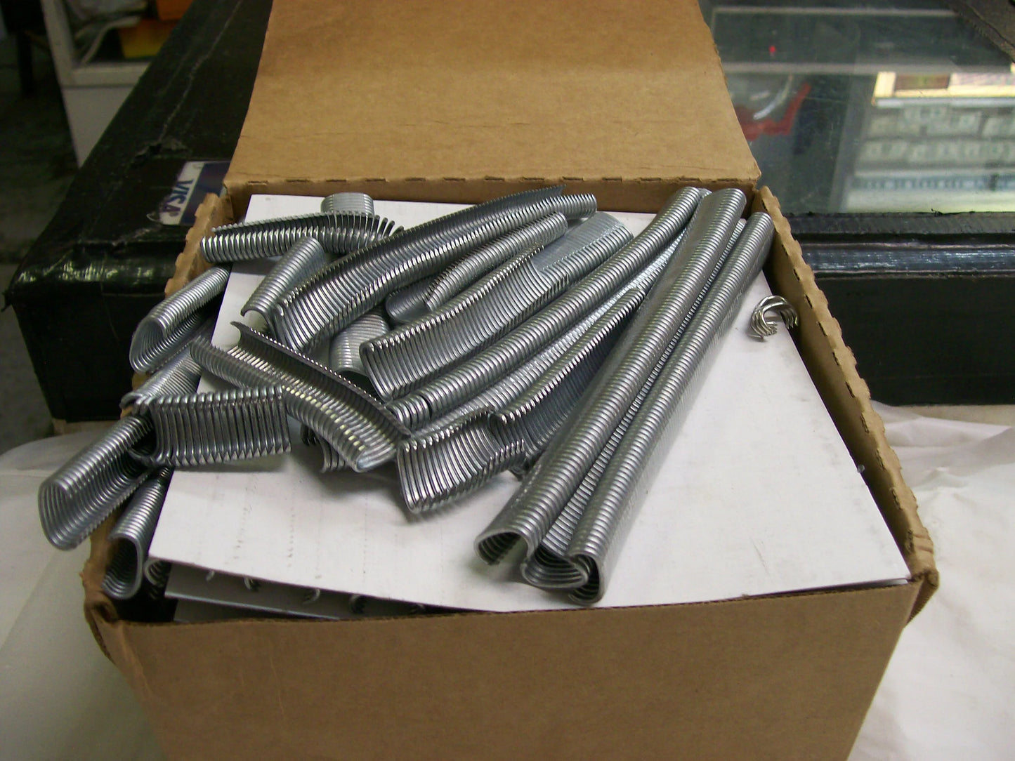 Galvanized C-Ring's ( Sharp Point ) 1/2" USA Made 10,000 per box ( For Air Tools Only )