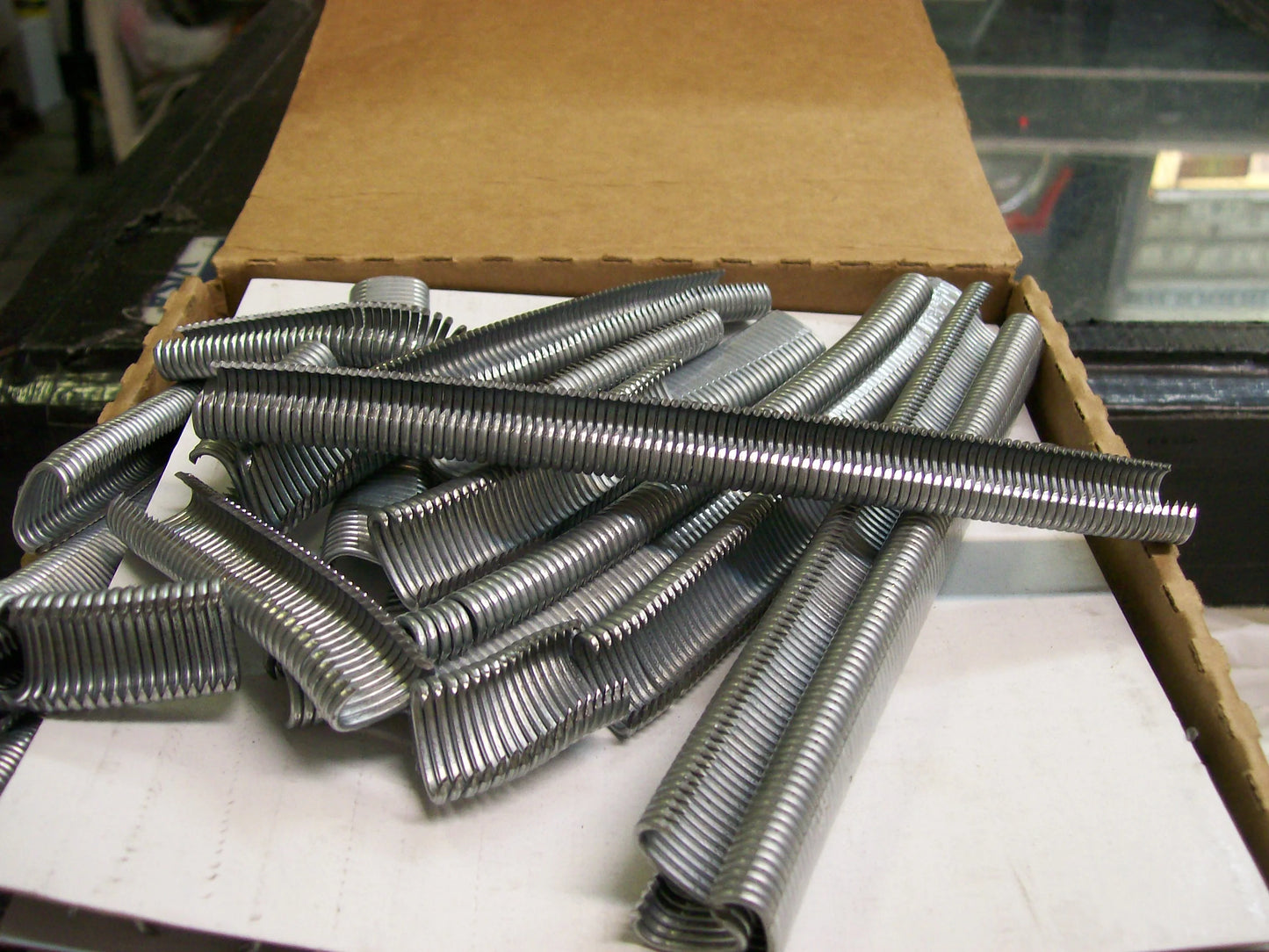 Galvanized C-Ring's ( Sharp Point ) 1/2" USA Made 10,000 per box ( For Air Tools Only )