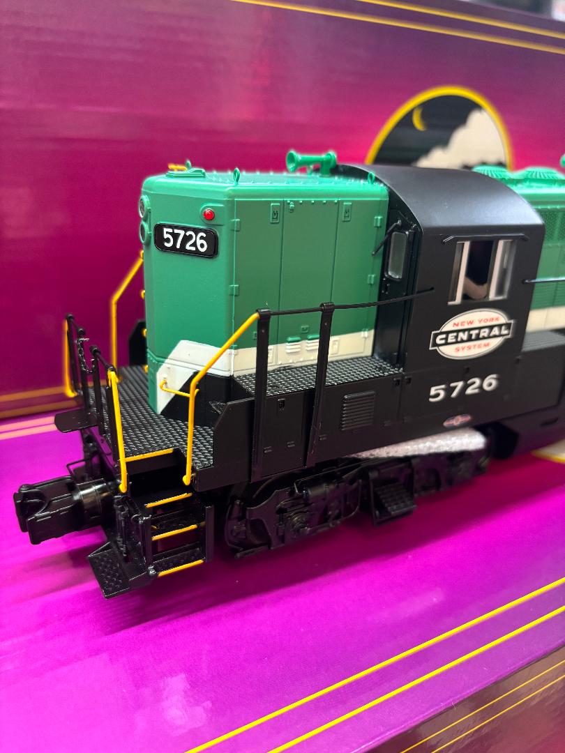 NOW IN STOCK E-Z Catch  MTH Premier O Scale # 20-22021-1 ( Exclusive Custom Run ) Pittsburgh & Lake Erie GP-7 Diesel